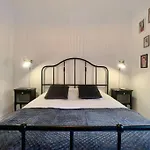 La Verriere Saint-martin - Historic Center & Wifi Apartment *