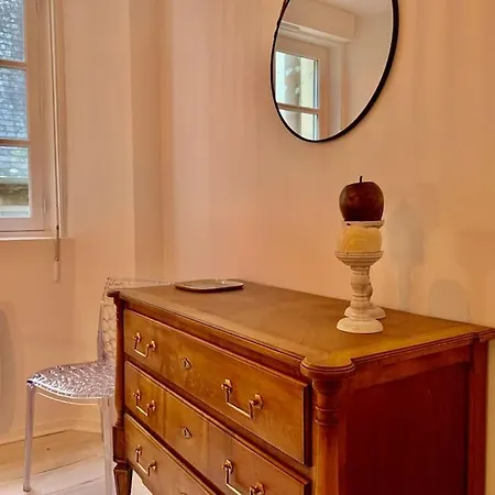 La Verriere Saint-martin - Historic Center & Wifi Apartment